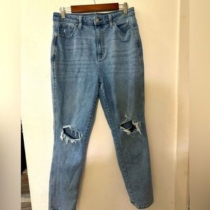Arizona Ripped Mom Jeans. Size 13.